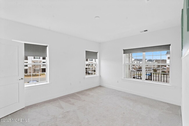 Building Photo - 827 Stiller Ln