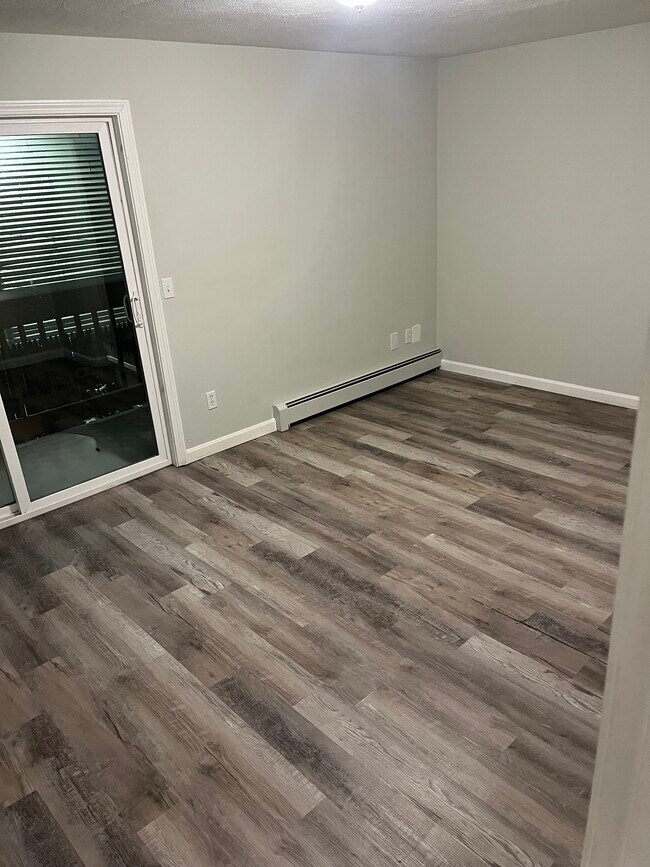 Building Photo - 55 Ridgeway Ave