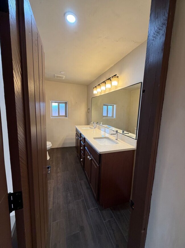 Building Photo - 152 Lorenzo Rd