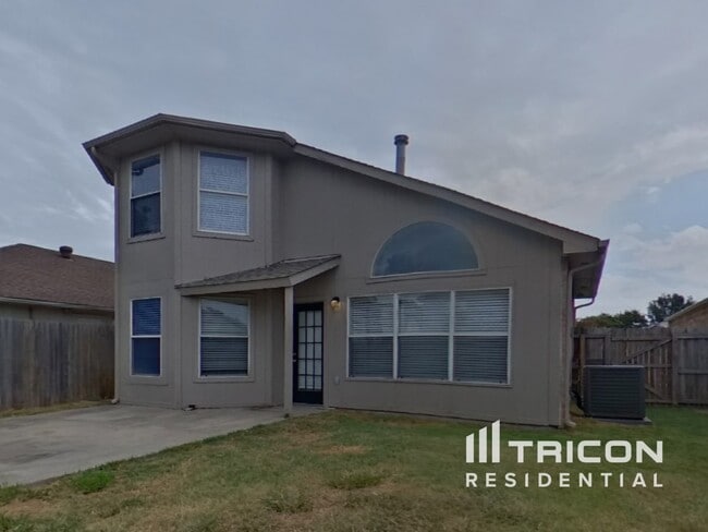 Building Photo - 5115 Whitehaven Dr