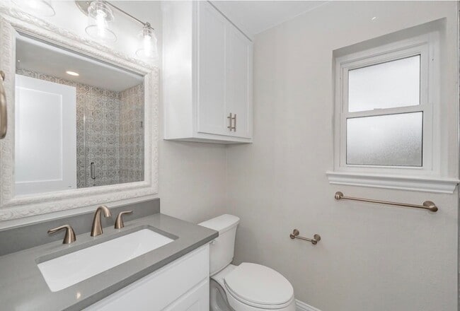 Building Photo - 4904 Arborlawn Dr