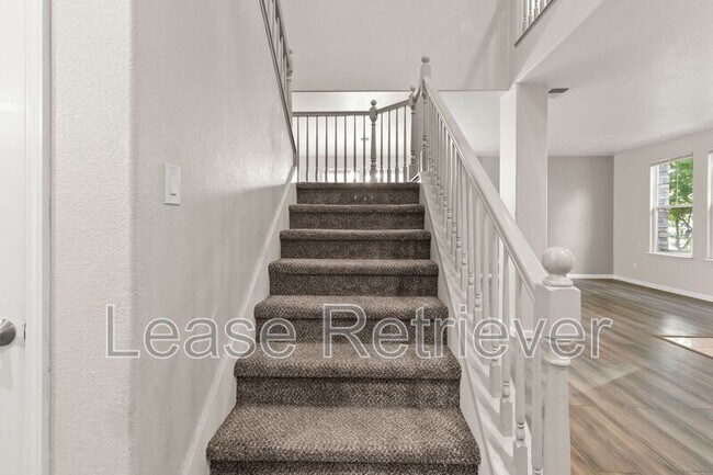 Building Photo - 4244 Lindsey Ln