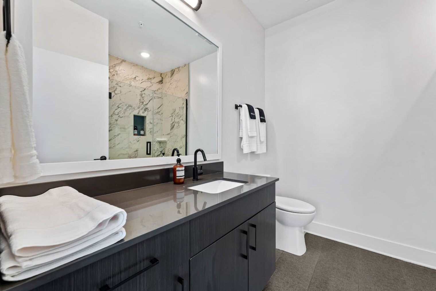 Building Photo - 617 N 12th St