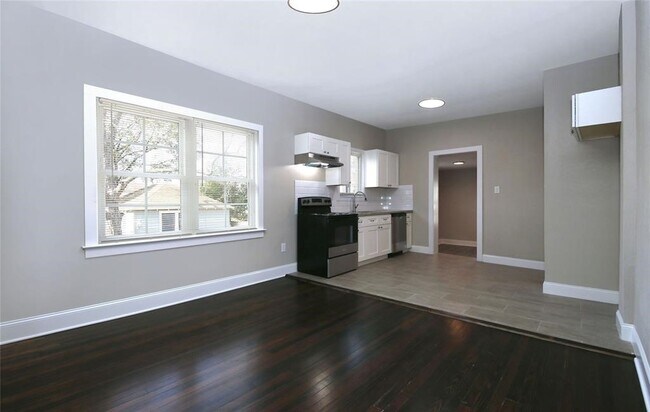 Building Photo - 4445 Rusk St