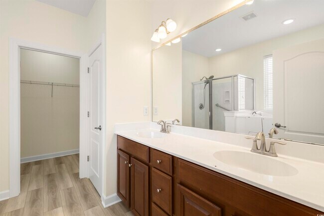 Building Photo - 3284 Saddlewood Cir