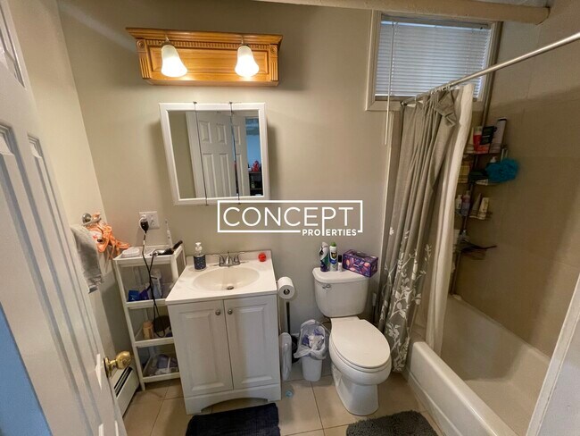 Building Photo - 18 Euston St