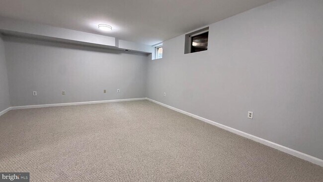 Building Photo - 13042 Hunterbrook Dr