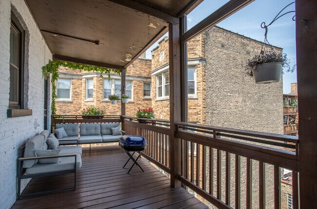 Building Photo - 2048 W Fargo Ave