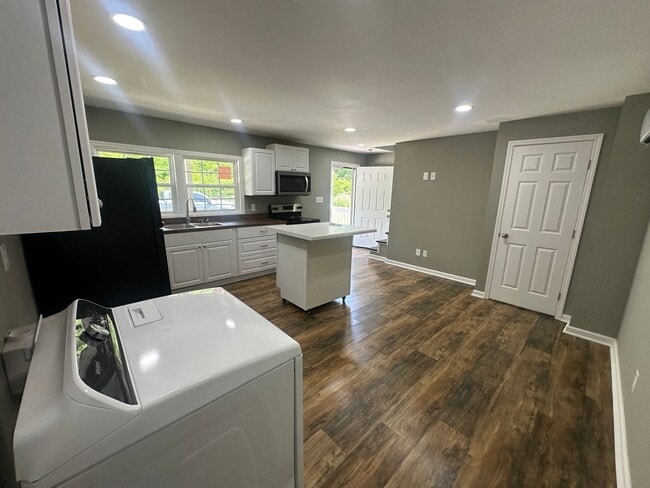 Building Photo - Tiny Home