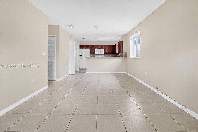 Building Photo - 3920 SW 89th Ct