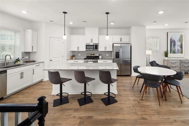 Building Photo - 616 Wynard Pl