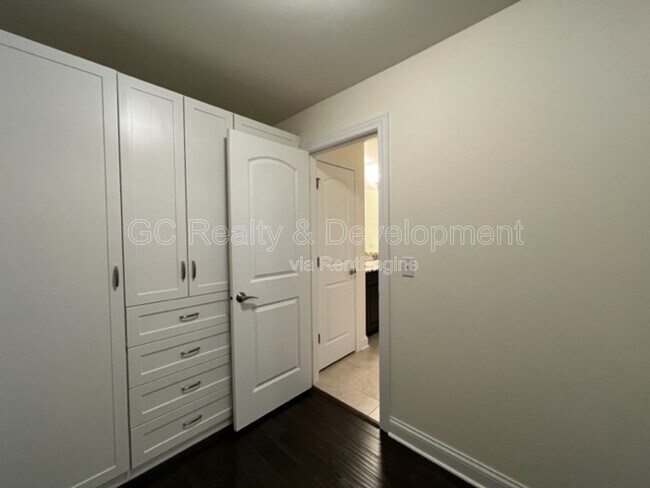 Building Photo - 4219 Fraser Cir
