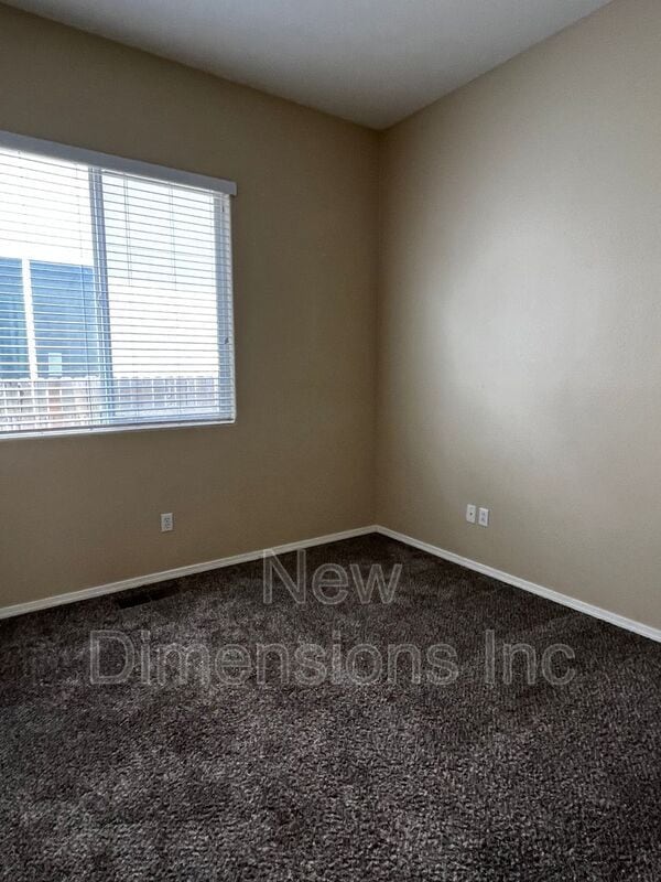 Building Photo - 1675 Brentford Way
