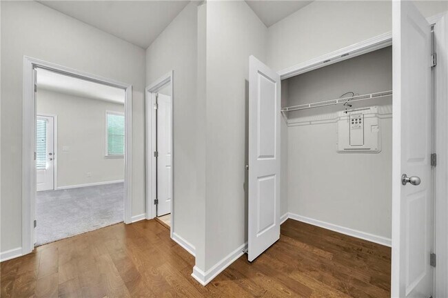 Building Photo - 2699 Cedar Pne Wy