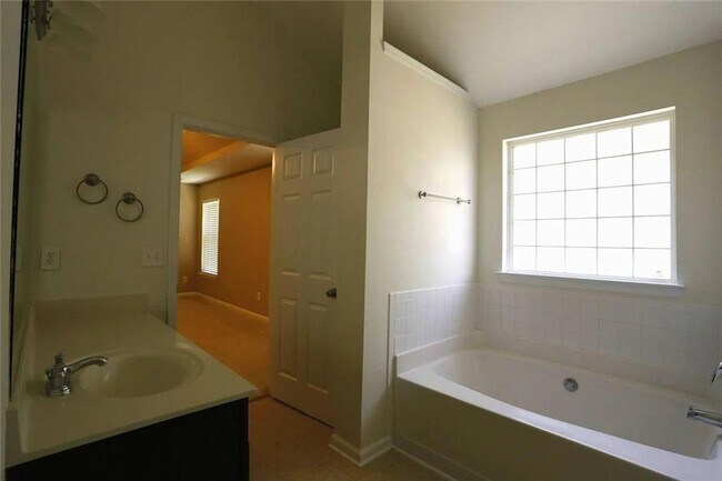 Building Photo - 1270 Red Cedar Trail