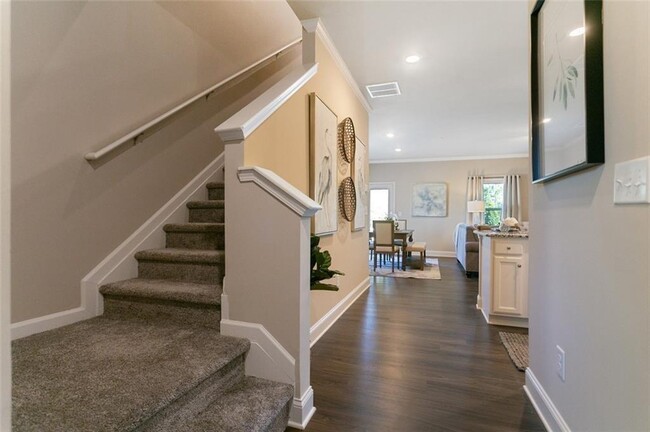 Building Photo - 600 Waterstone Dr
