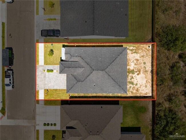 Building Photo - 2404 N Revolution St