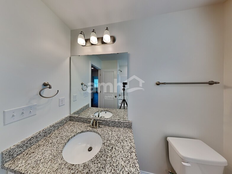 Building Photo - 4901 Wilcrest Ct