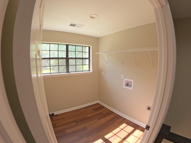 Building Photo - 1009 S Somerville St