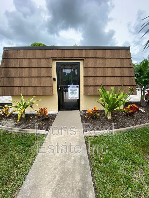 Building Photo - 1667 Park Meadows Dr