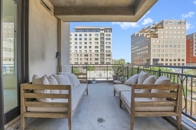 Building Photo - $3,095.00, stunning 2-bedroom, 2-bathroom ...