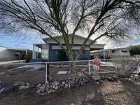 Building Photo - Spacious Rental in Bullhead City