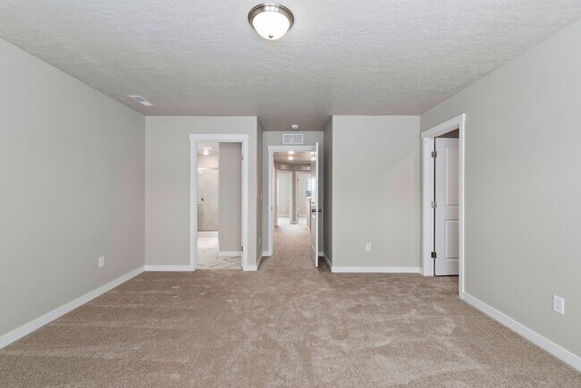 Building Photo - Charming & Modern Townhouse in Meridian!