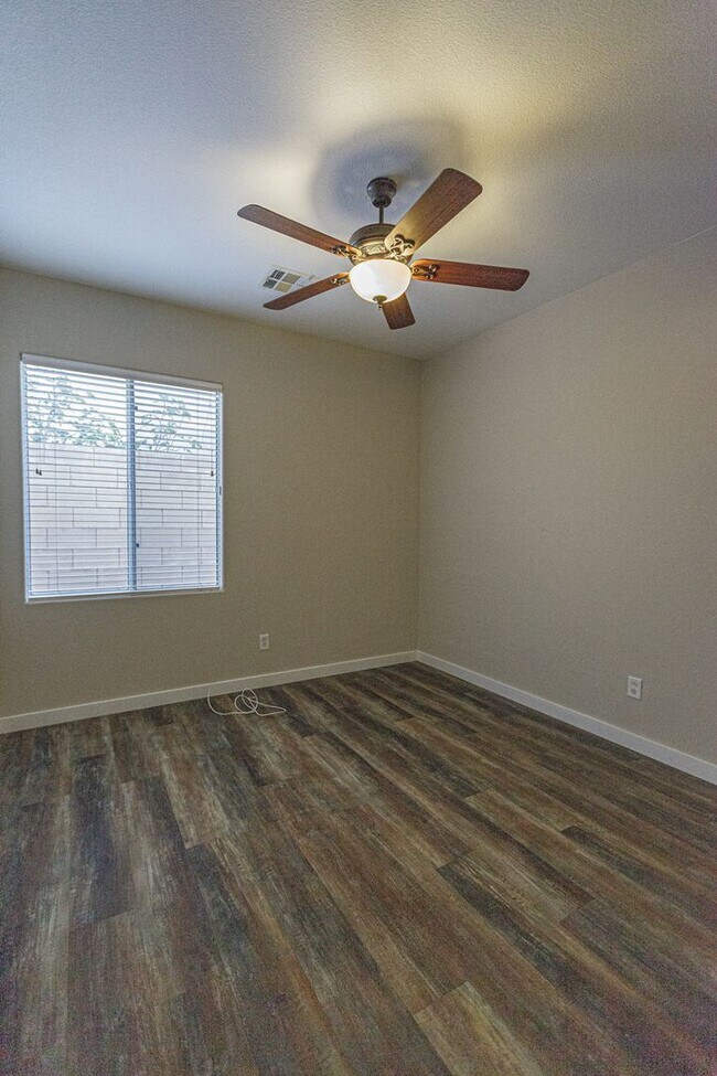 Building Photo - 1344 Temporale Dr