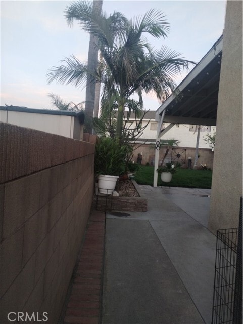 Building Photo - 2709 S Garfield Ave