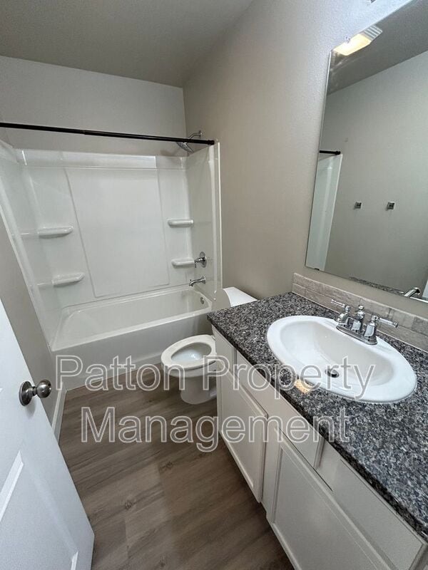 Building Photo - 6904 Athens St