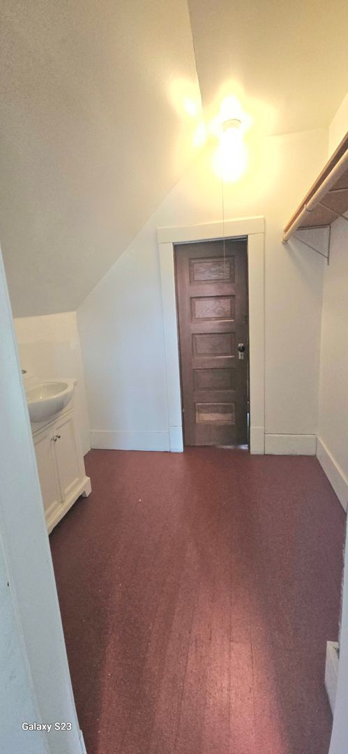 Building Photo - Lovely 2bedroom/1 bonus loft Tacoma house ...