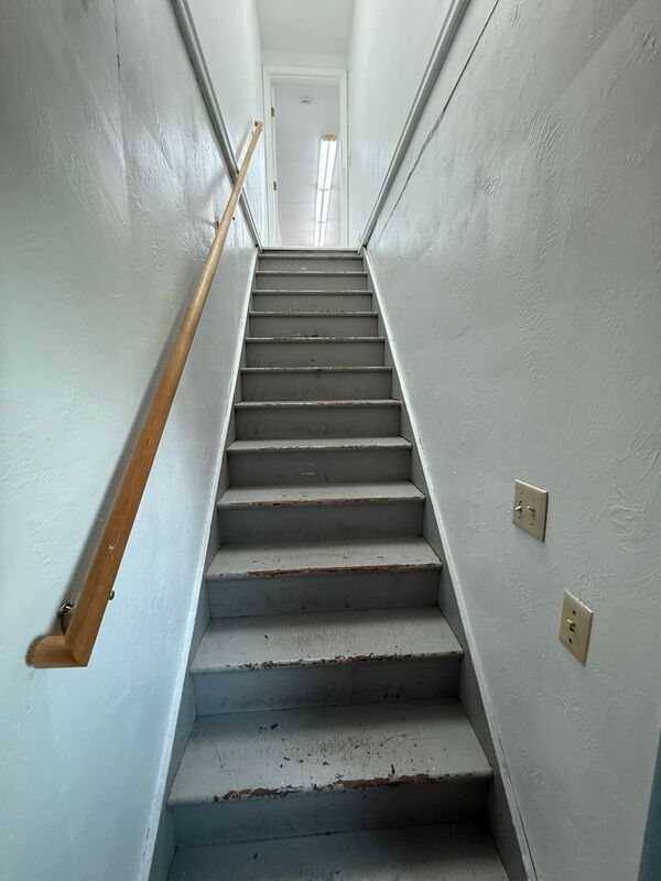 Building Photo - 595 18th St NE