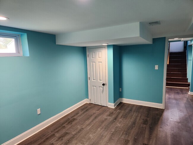 Building Photo - 5014 Nantucket Rd