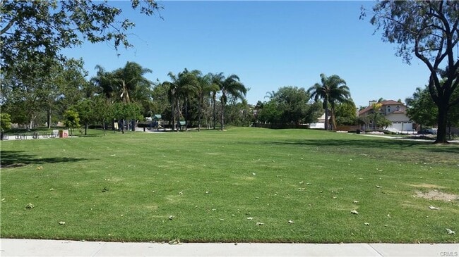 Building Photo - Pool Home 4 Bedroom