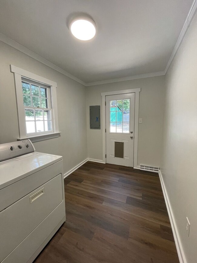 Building Photo - 115 Big Meadows Terrace