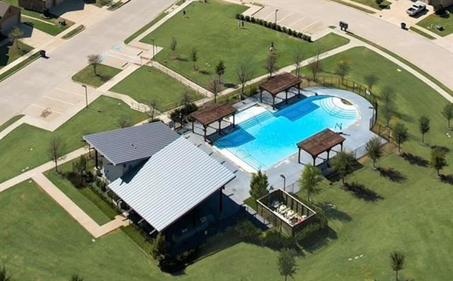 Building Photo - 4122 Ellinger Dr
