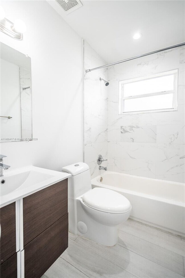 Building Photo - 465 NE 59th St