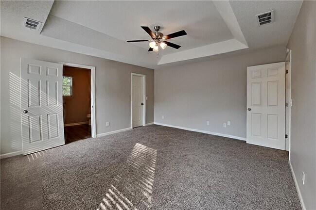 Building Photo - 679 Fernstone Trail