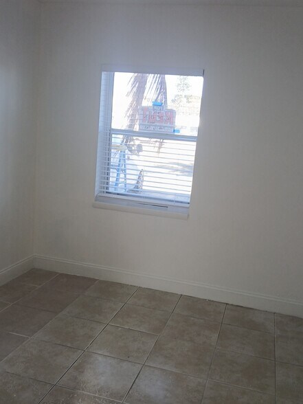 Building Photo - 1113 19th Ave N