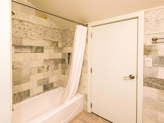 Building Photo - 5332 Huntingwood Ct
