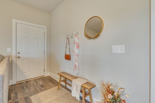 Building Photo - Beautifully Furnished Executive Home – Available 6/18/2026