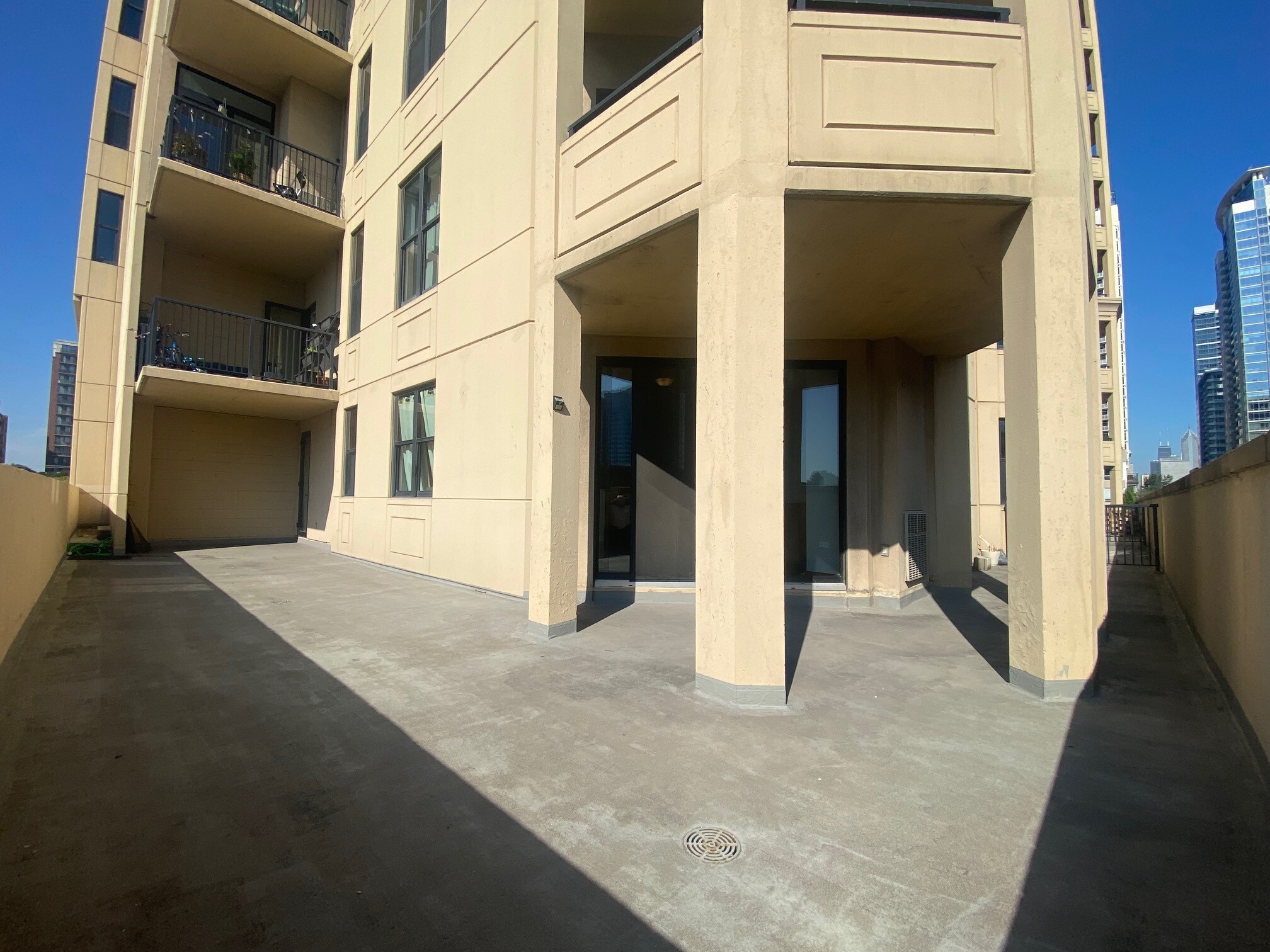 Building Photo - 1464 S Michigan Ave