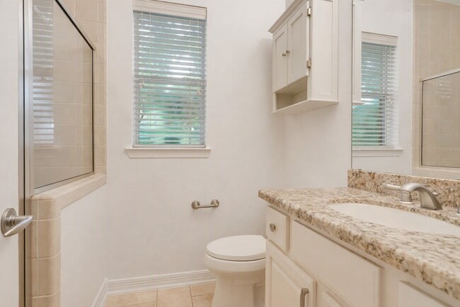 Building Photo - 1211 Sterling Ct