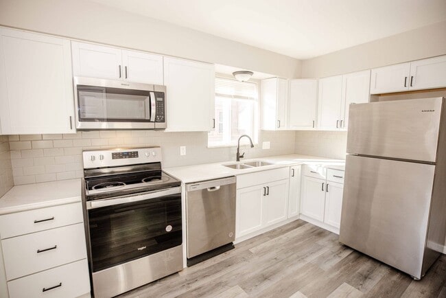 Building Photo - Beautiful Two bedroom home available for rent!