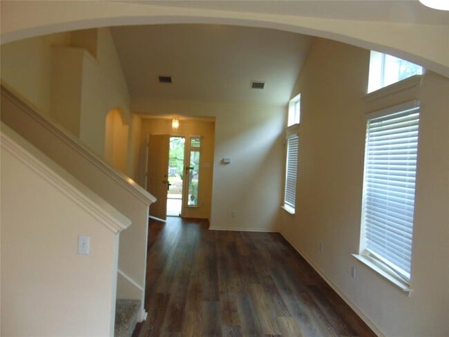Building Photo - 9208 Rowlands Sayle Rd