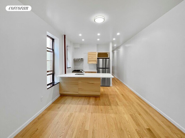 Building Photo - 503 W 148th St