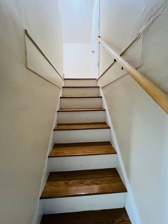 Building Photo - 24 Otis St