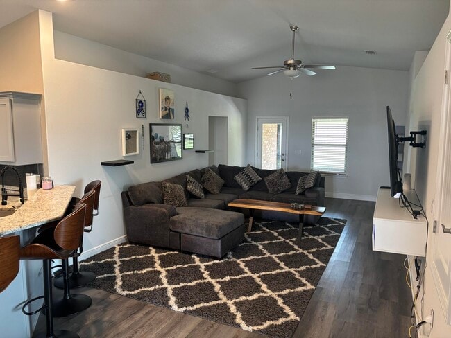 Building Photo - 5767 Marigold Loop