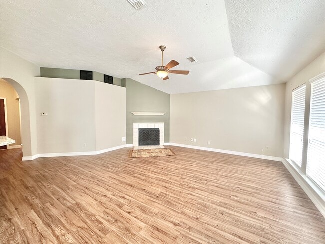 Building Photo - 14307 Cypress Valley Dr