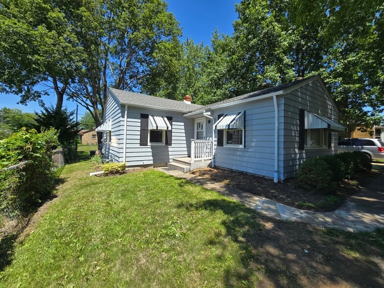 Building Photo - 2812 Pelham Rd